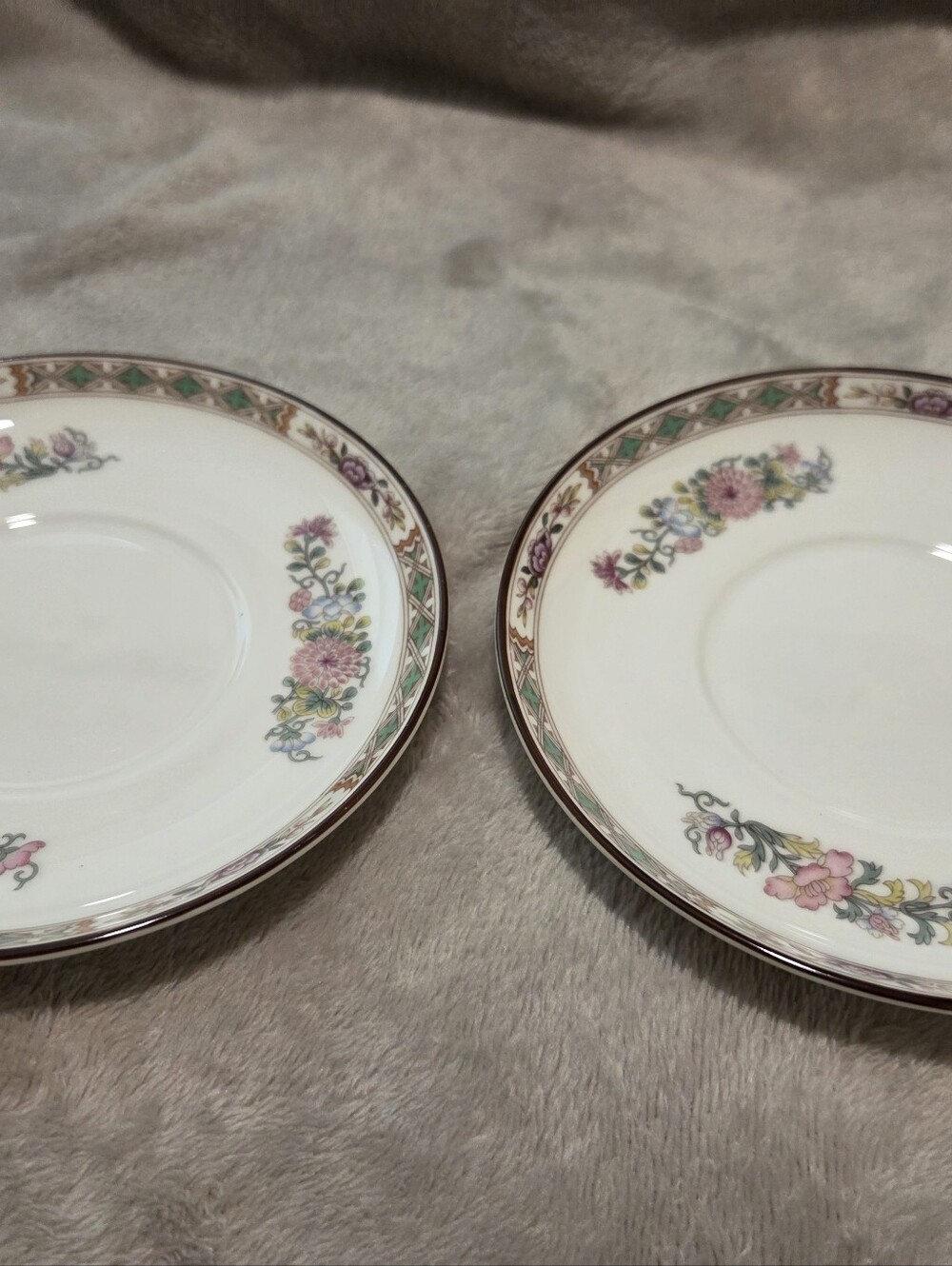 Wedgwood Kutani Crane R4464 Saucer 5 3/4". Set Of 2